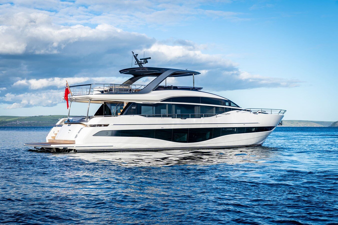 2024-princess-yachts-86-2-7f63b8