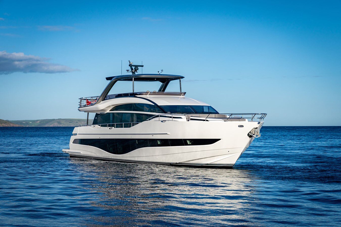 2024-princess-yachts-86-2-7f63b8