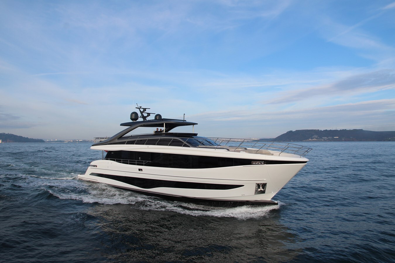 2024-princess-yachts-95-6-2af8e3