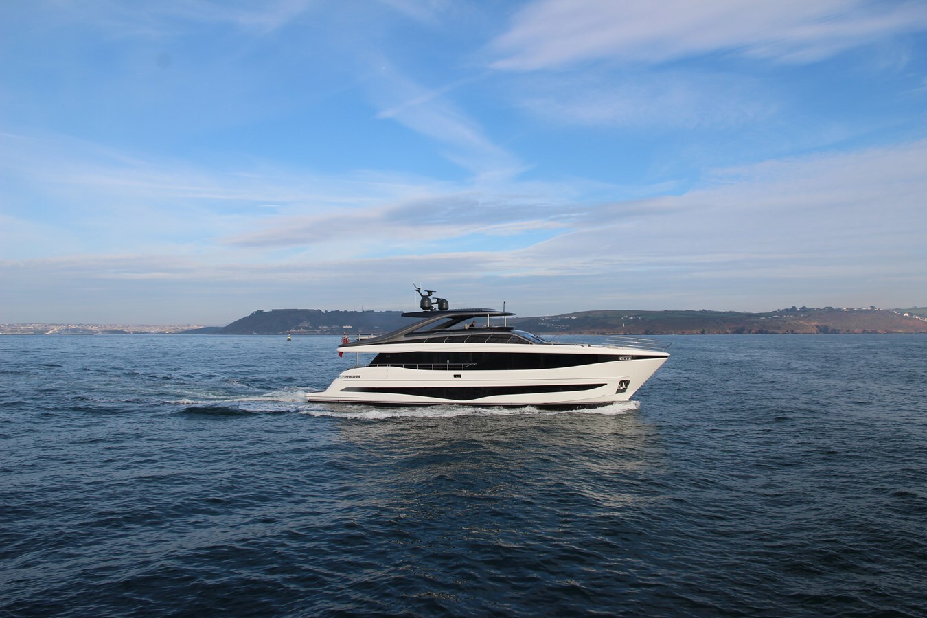 2024-princess-yachts-95-6-2af8e3