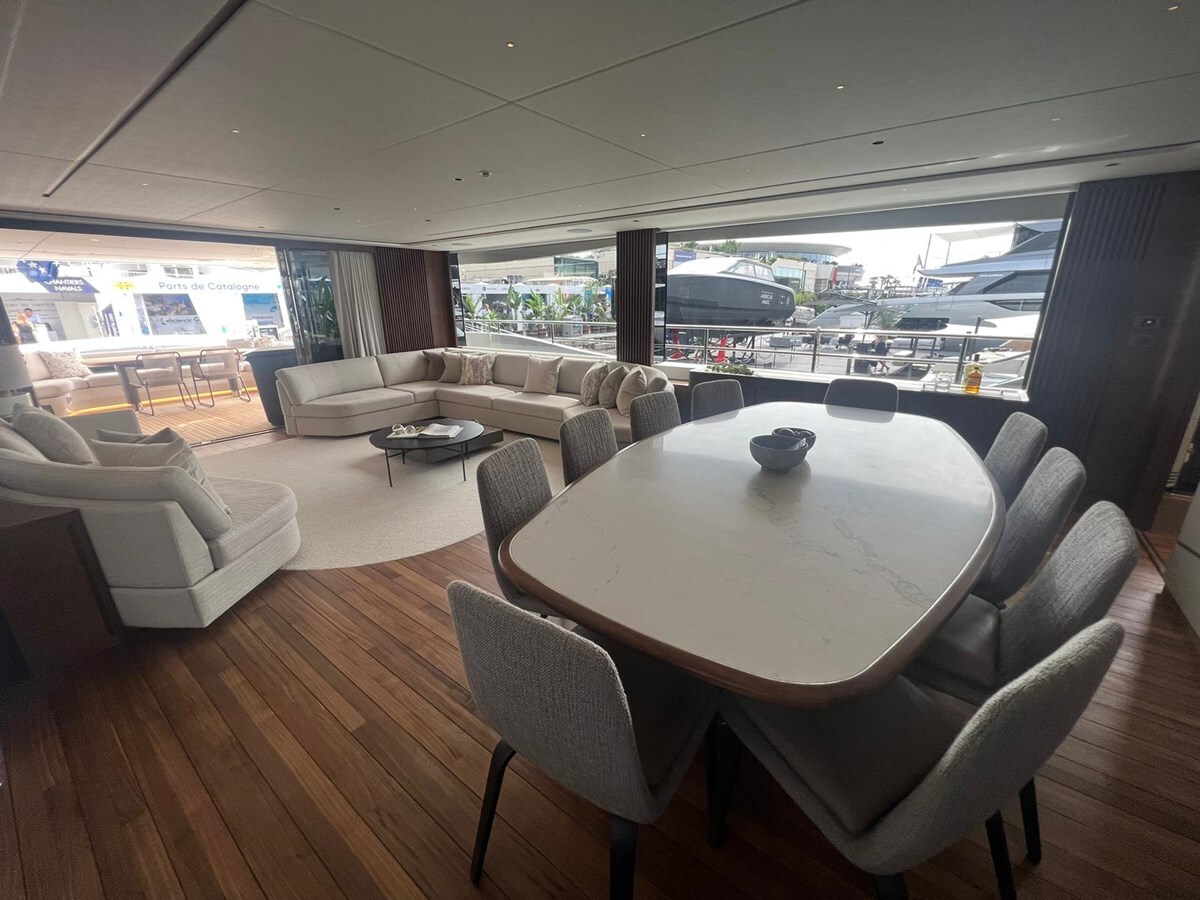 2024-princess-yachts-95-6-2af8e3