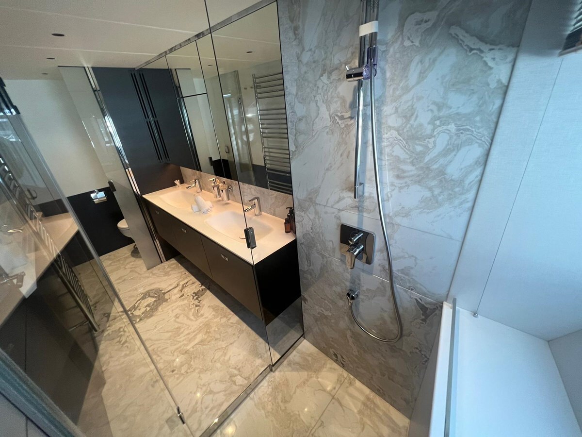 2024-princess-yachts-95-6-2af8e3