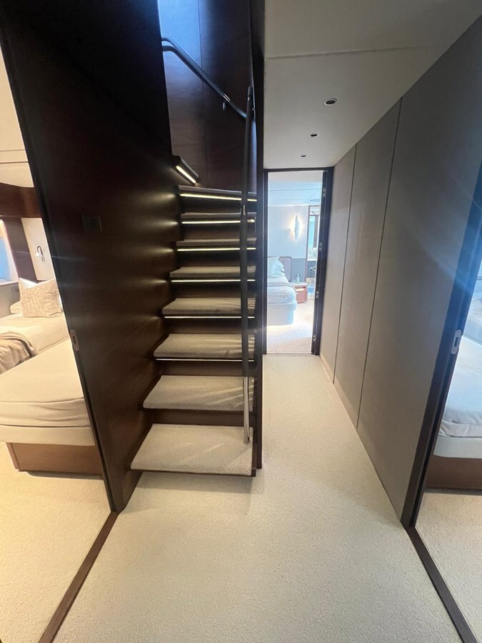 2024-princess-yachts-95-6-2af8e3