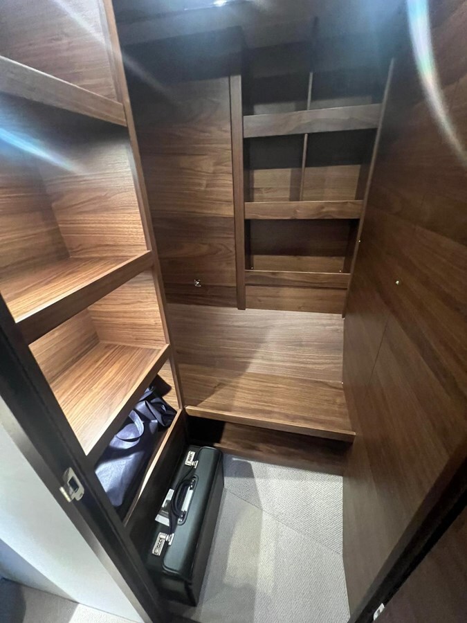 2024-princess-yachts-95-6-2af8e3