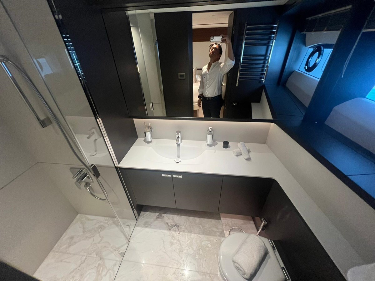 2024-princess-yachts-95-6-2af8e3