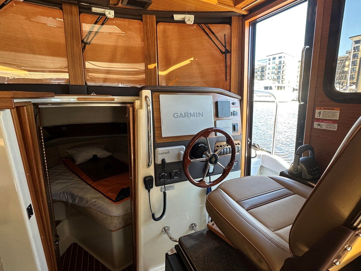 2024-ranger-tugs-34-10-72f705