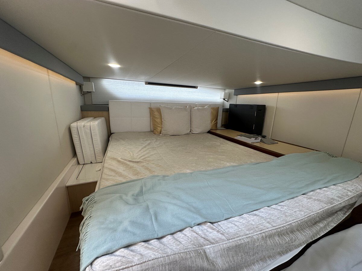 2024-regal-42-2-b2e9ee