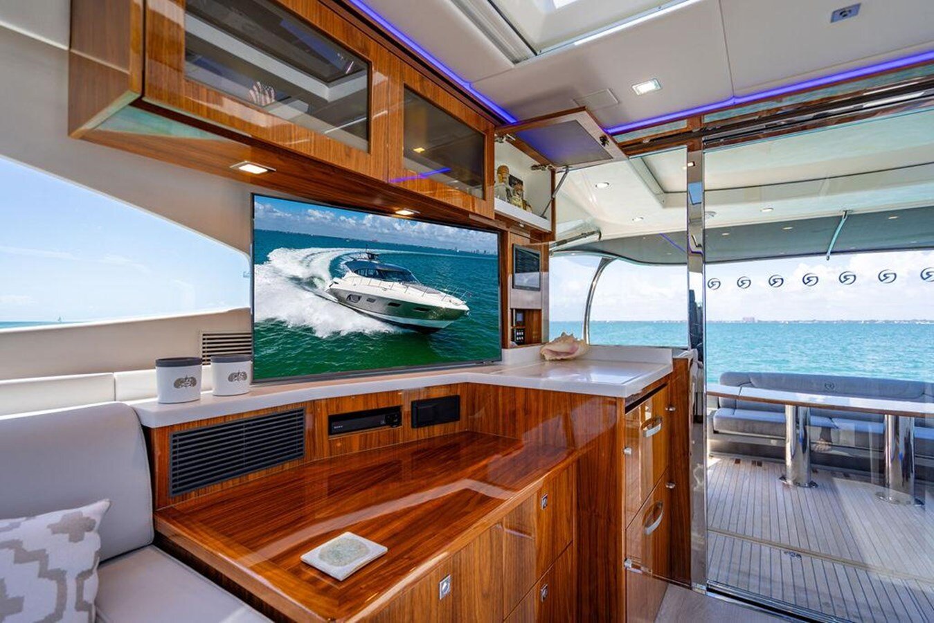 2024-riviera-australia-60-1-dac90f