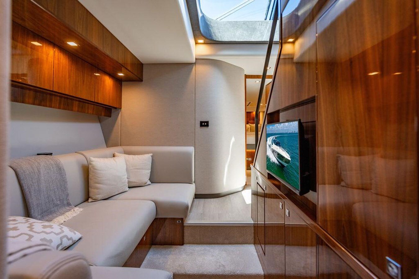 2024-riviera-australia-60-1-dac90f