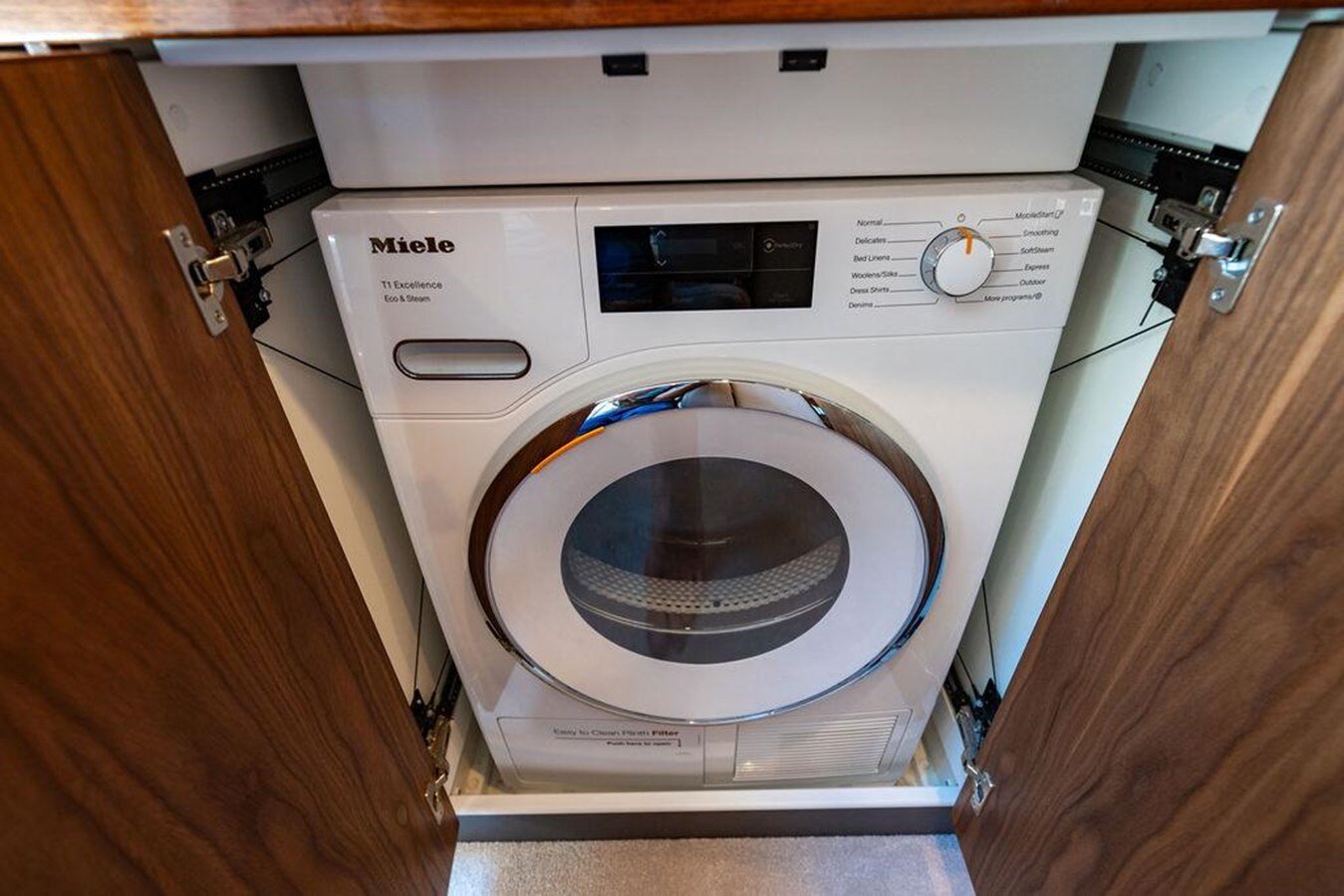 2024-riviera-australia-60-1-dac90f