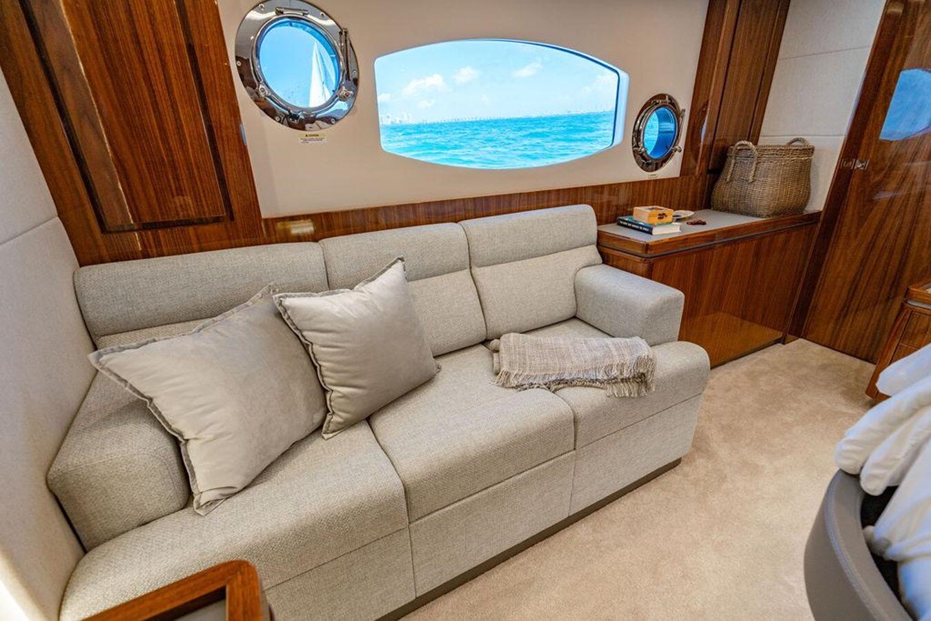 2024-riviera-australia-60-1-dac90f