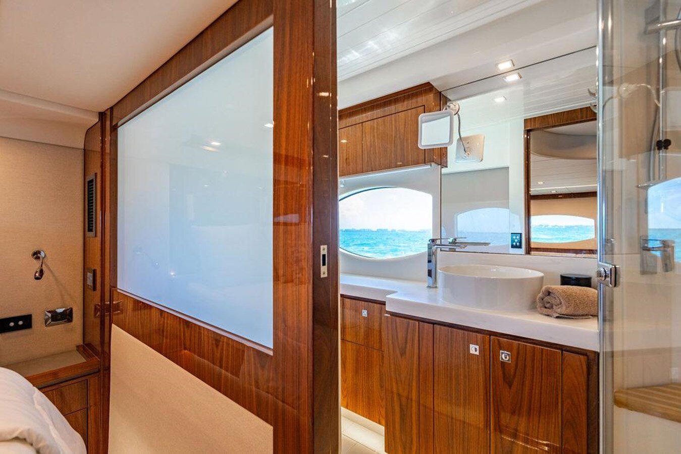 2024-riviera-australia-60-1-dac90f