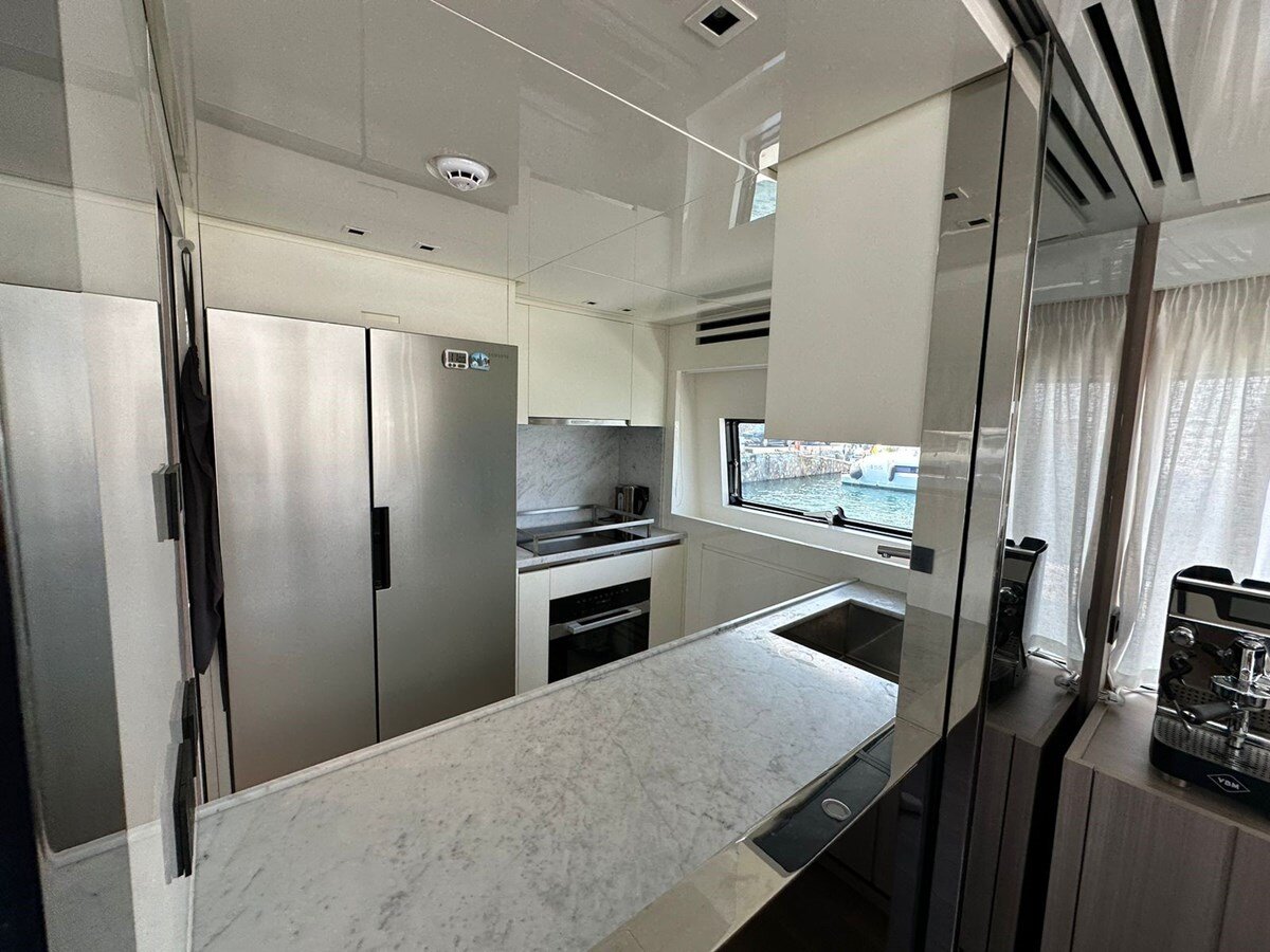 2024-sanlorenzo-77-11-64cf23