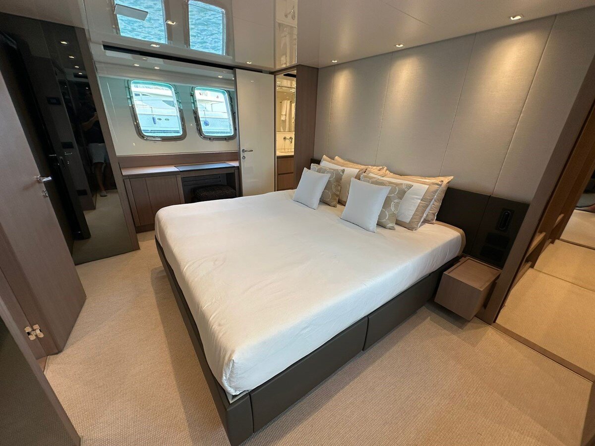 2024-sanlorenzo-77-11-64cf23