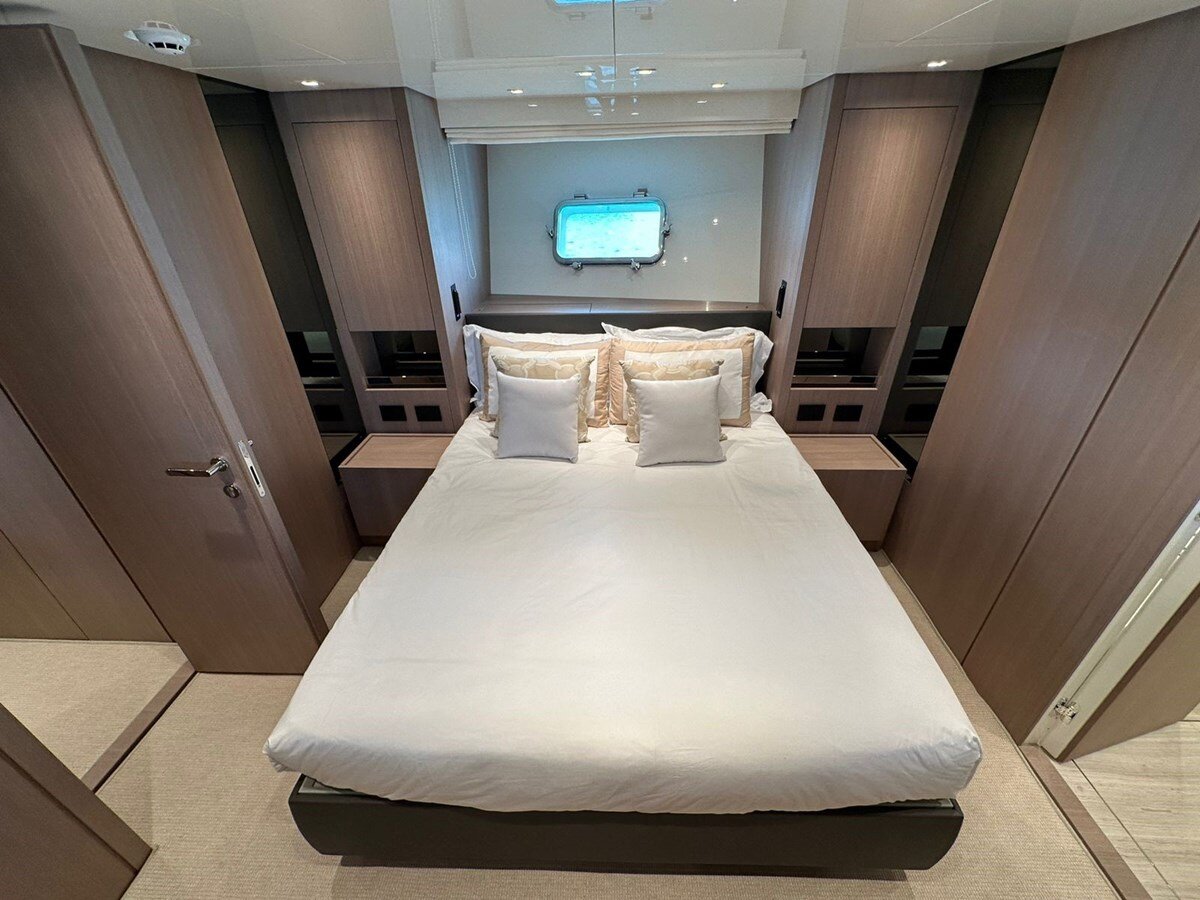 2024-sanlorenzo-77-11-64cf23