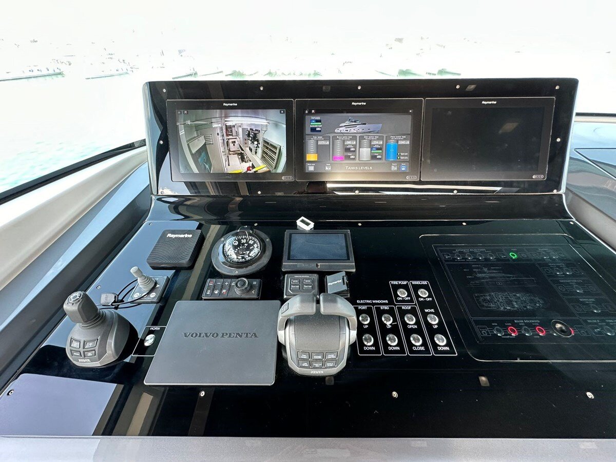 2024-sanlorenzo-77-11-64cf23