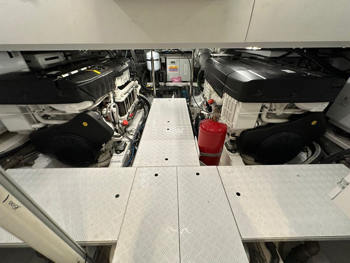 2024-sanlorenzo-77-11-64cf23