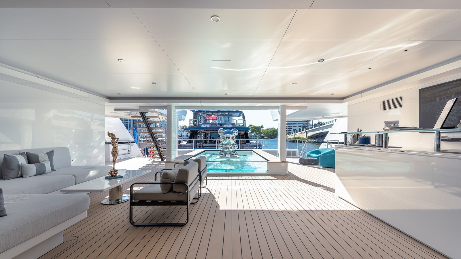 2024-silver-yachts-118-cc3044