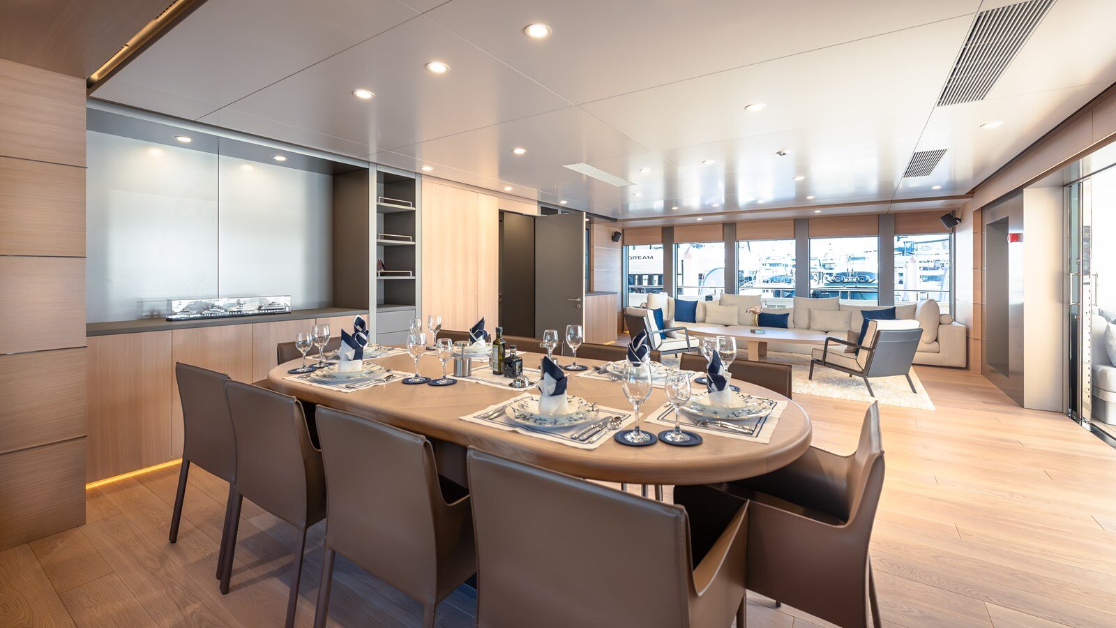 2024-silver-yachts-118-cc3044