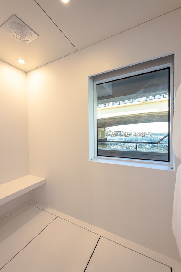 2024-silver-yachts-118-cc3044