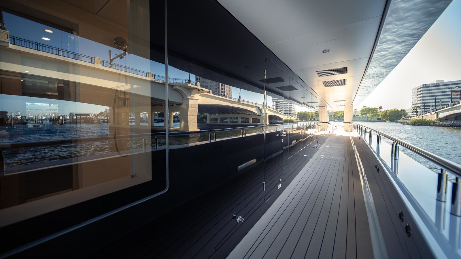 2024-silver-yachts-118-cc3044