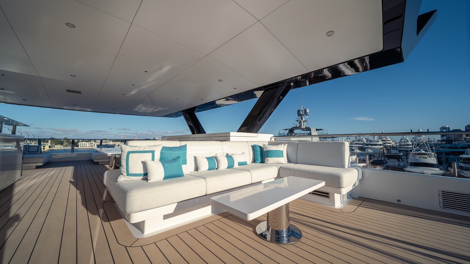 2024-silver-yachts-118-cc3044