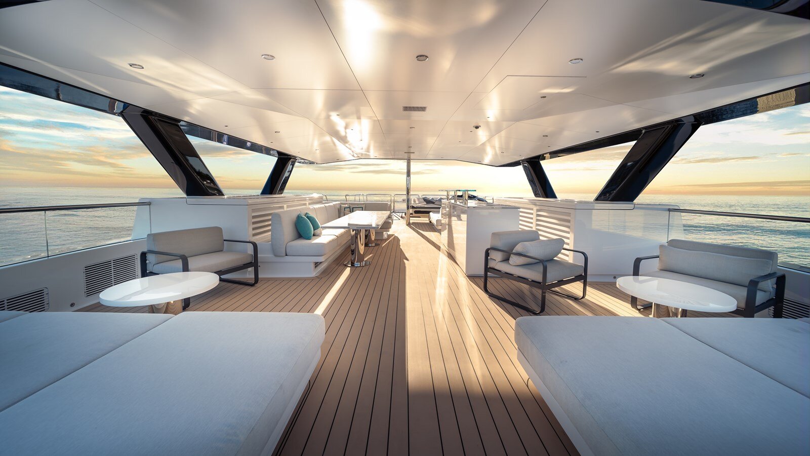 2024-silver-yachts-118-cc3044