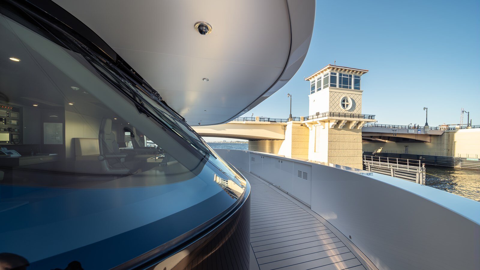 2024-silver-yachts-118-cc3044