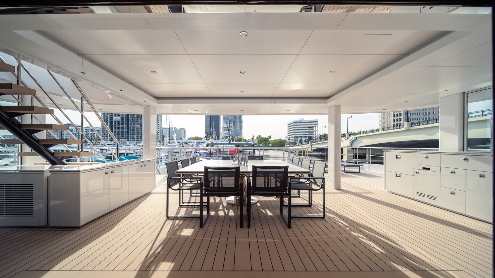 2024-silver-yachts-118-cc3044