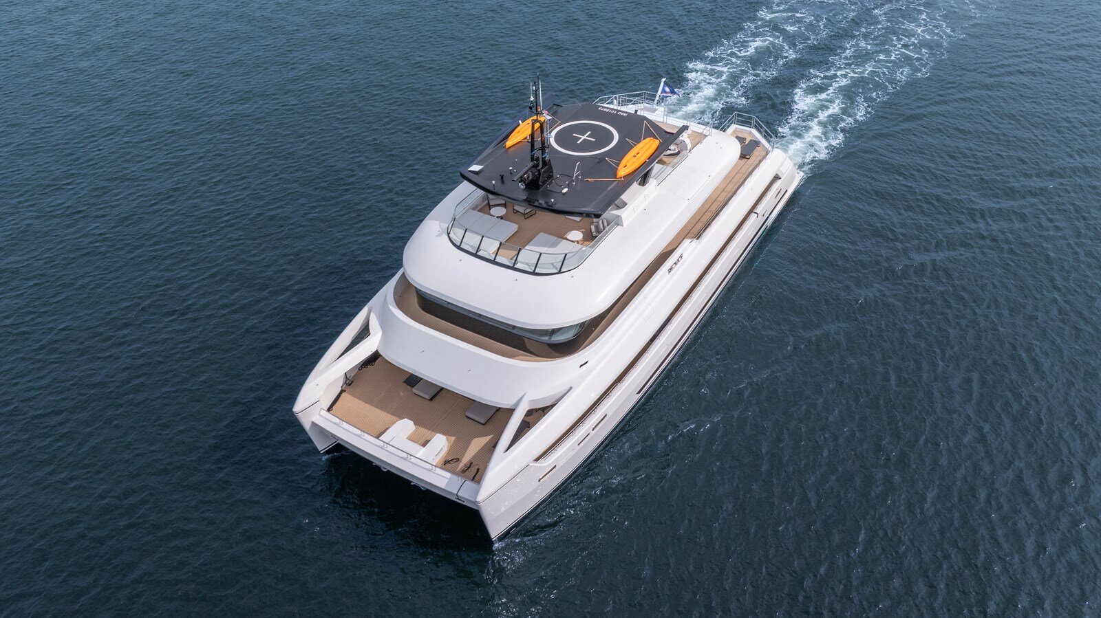 2024-silver-yachts-118-cc3044