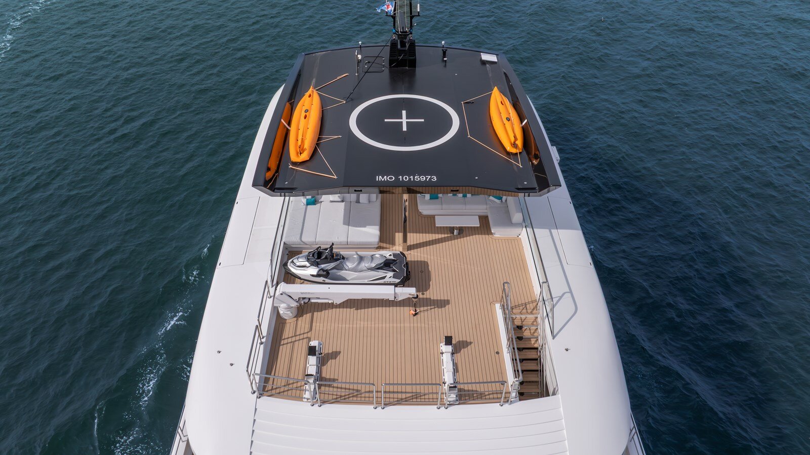 2024-silver-yachts-118-cc3044