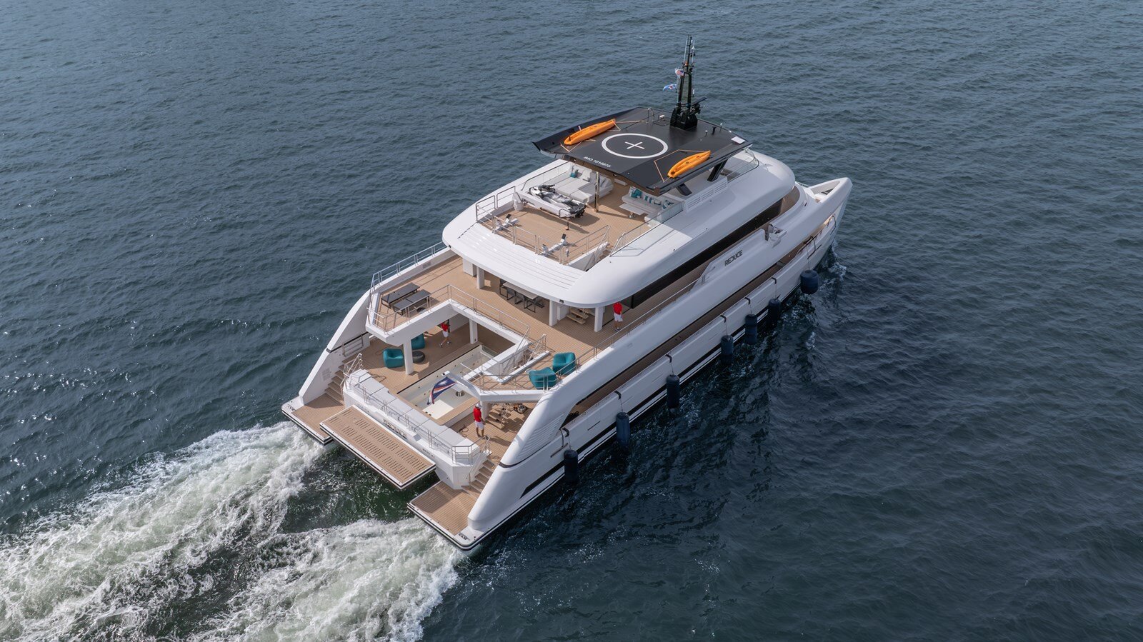 2024-silver-yachts-118-cc3044