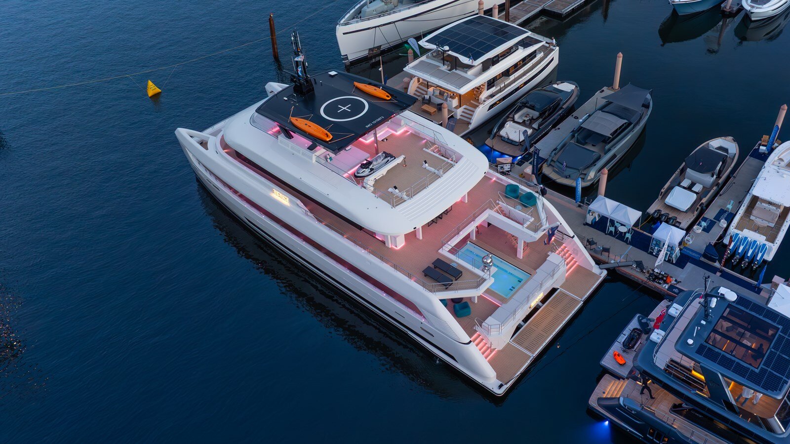 2024-silver-yachts-118-cc3044