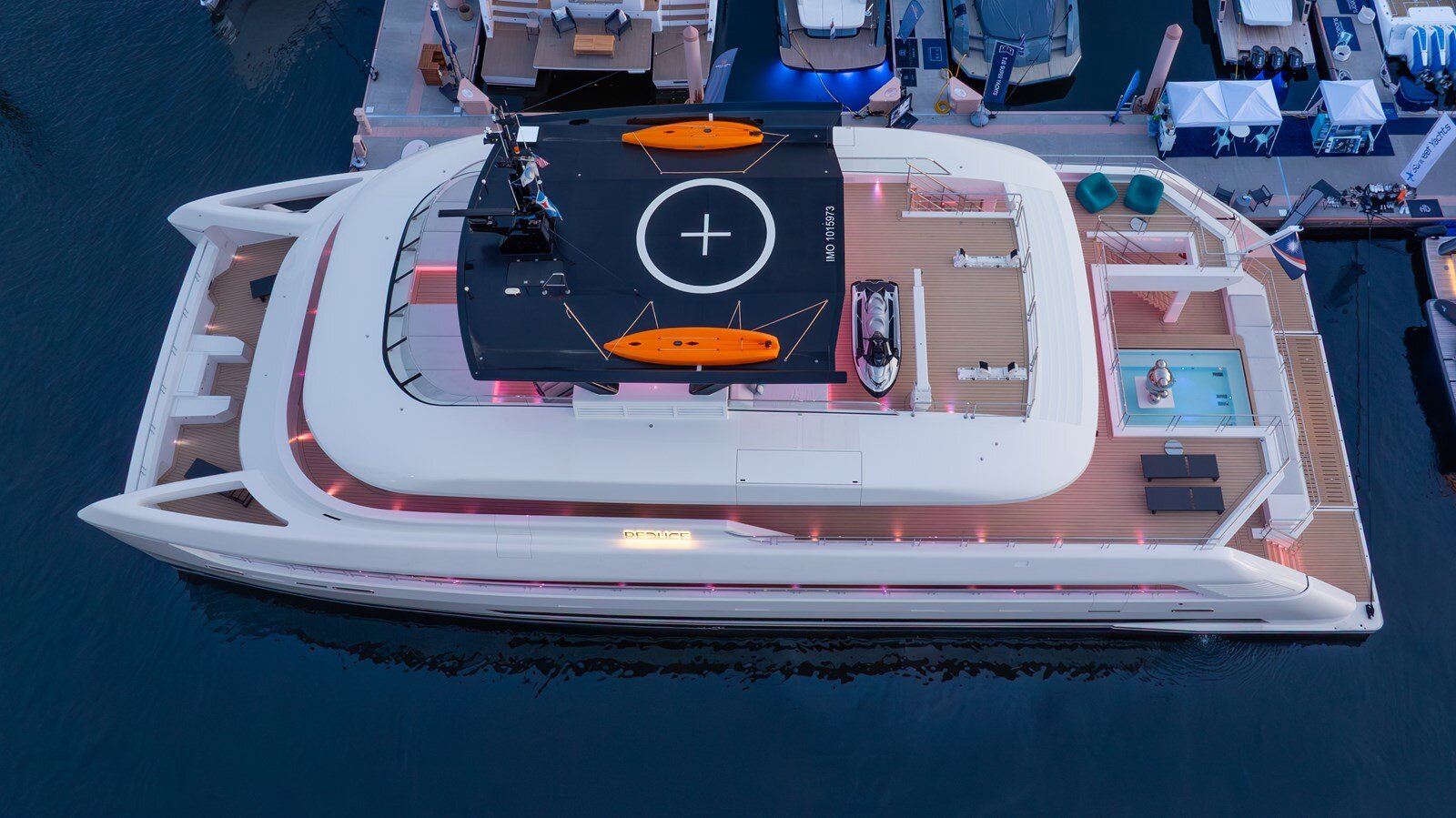 2024-silver-yachts-118-cc3044