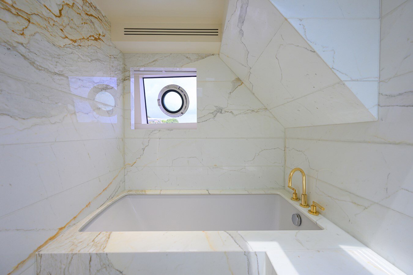 2024-sirena-88-fec6e3