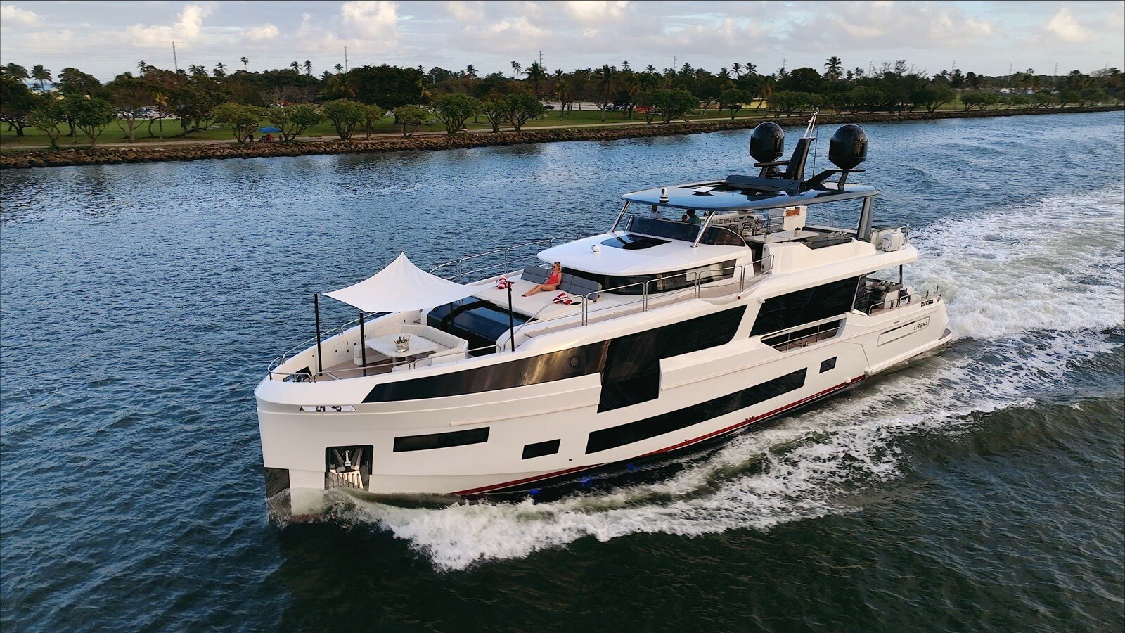 2024 SIRENA MARINE 88'