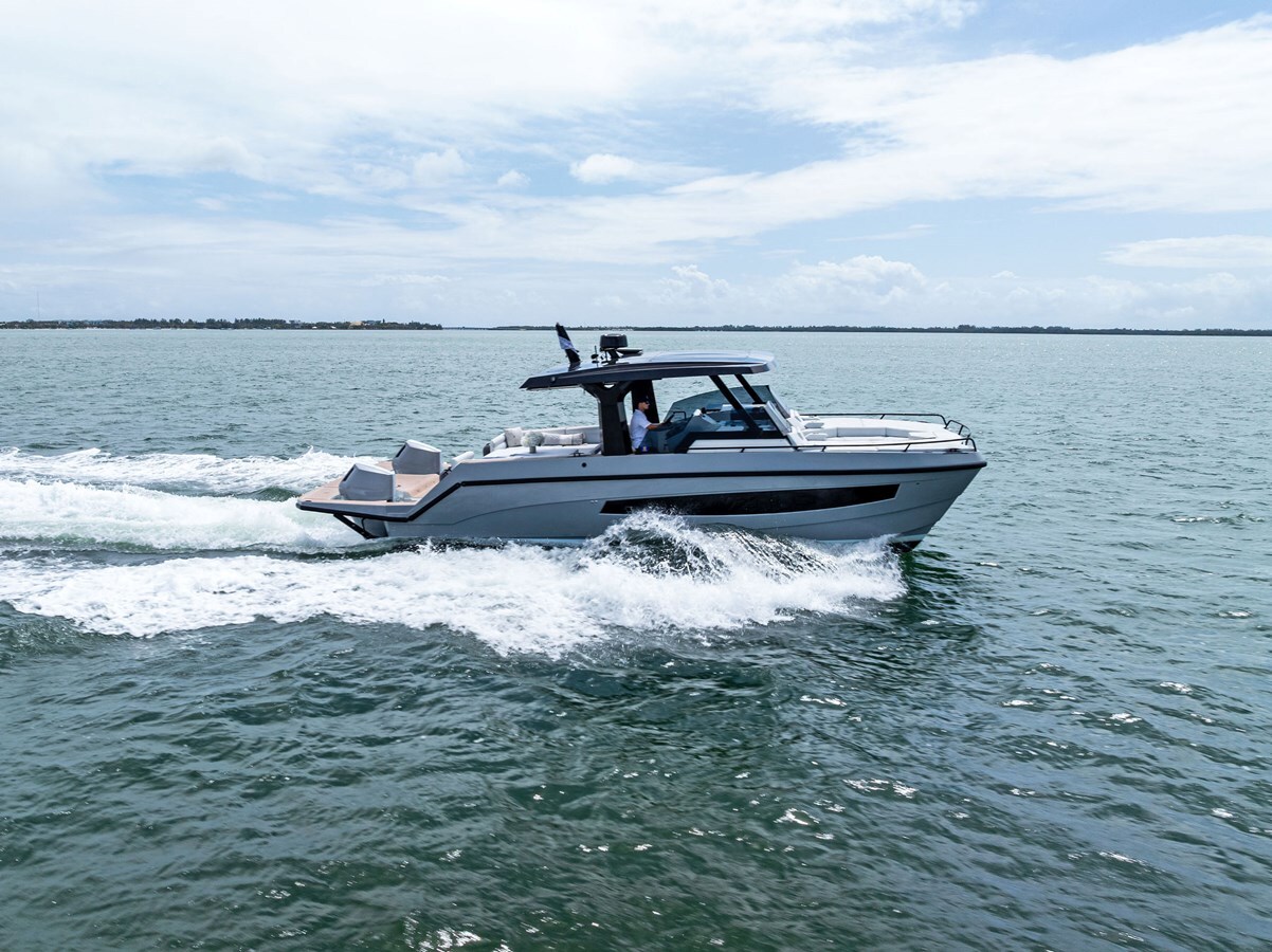 2024-tesoro-yachts-38-38dbca