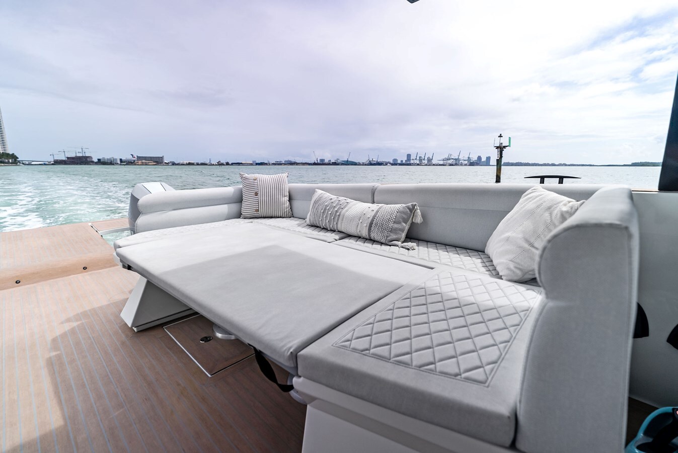 2024-tesoro-yachts-38-38dbca