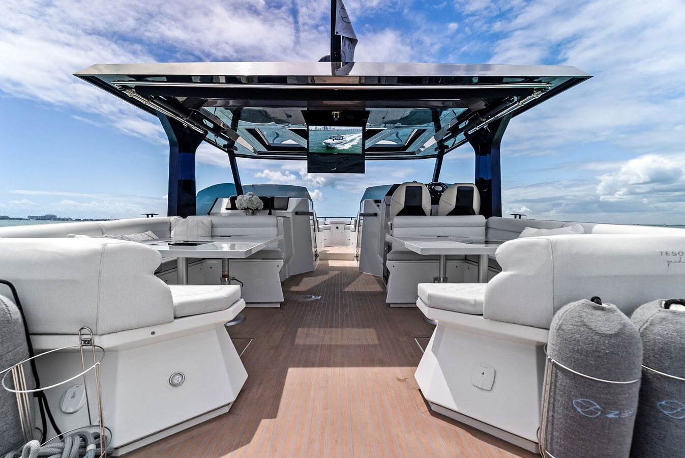 2024-tesoro-yachts-38-38dbca