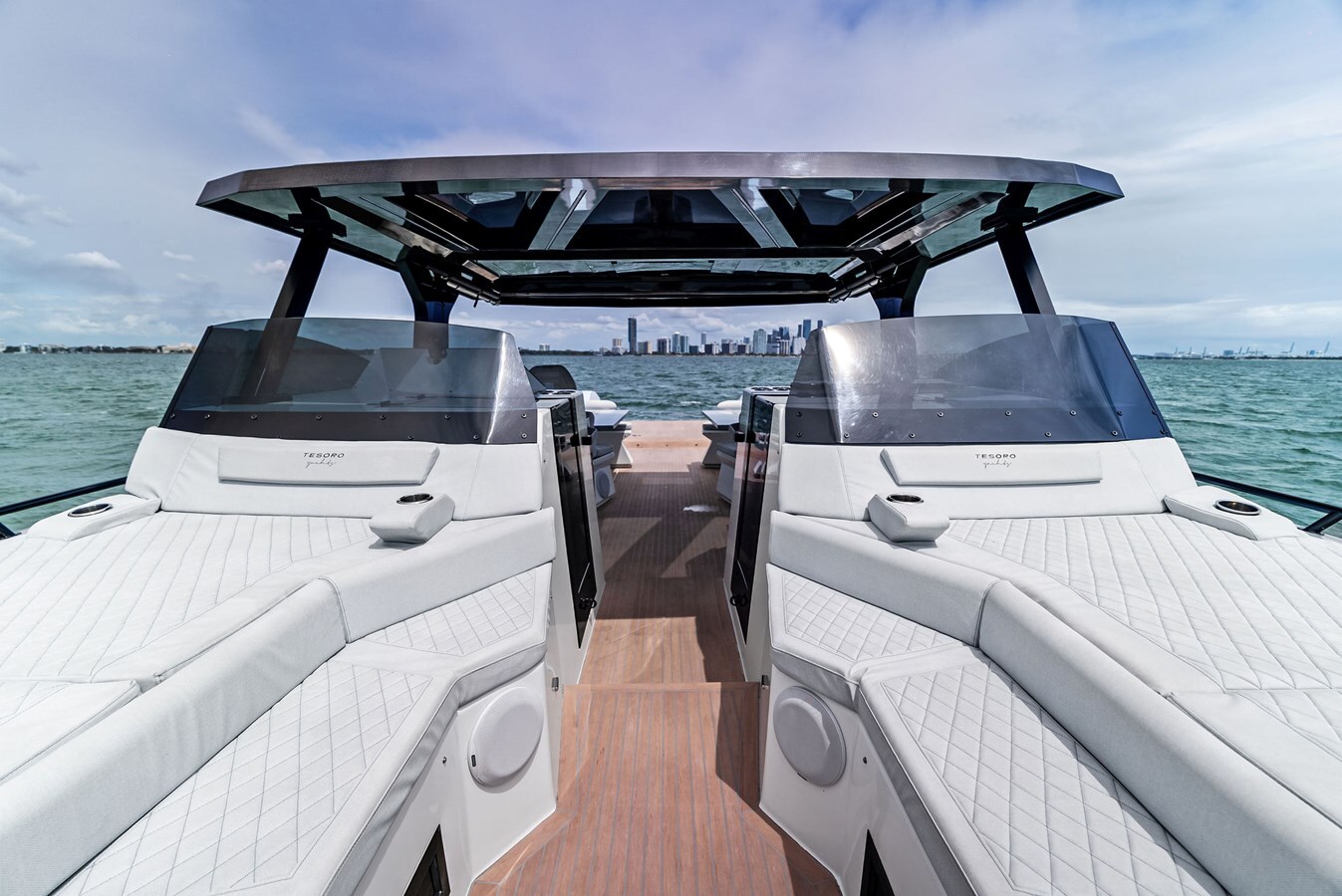 2024-tesoro-yachts-38-38dbca
