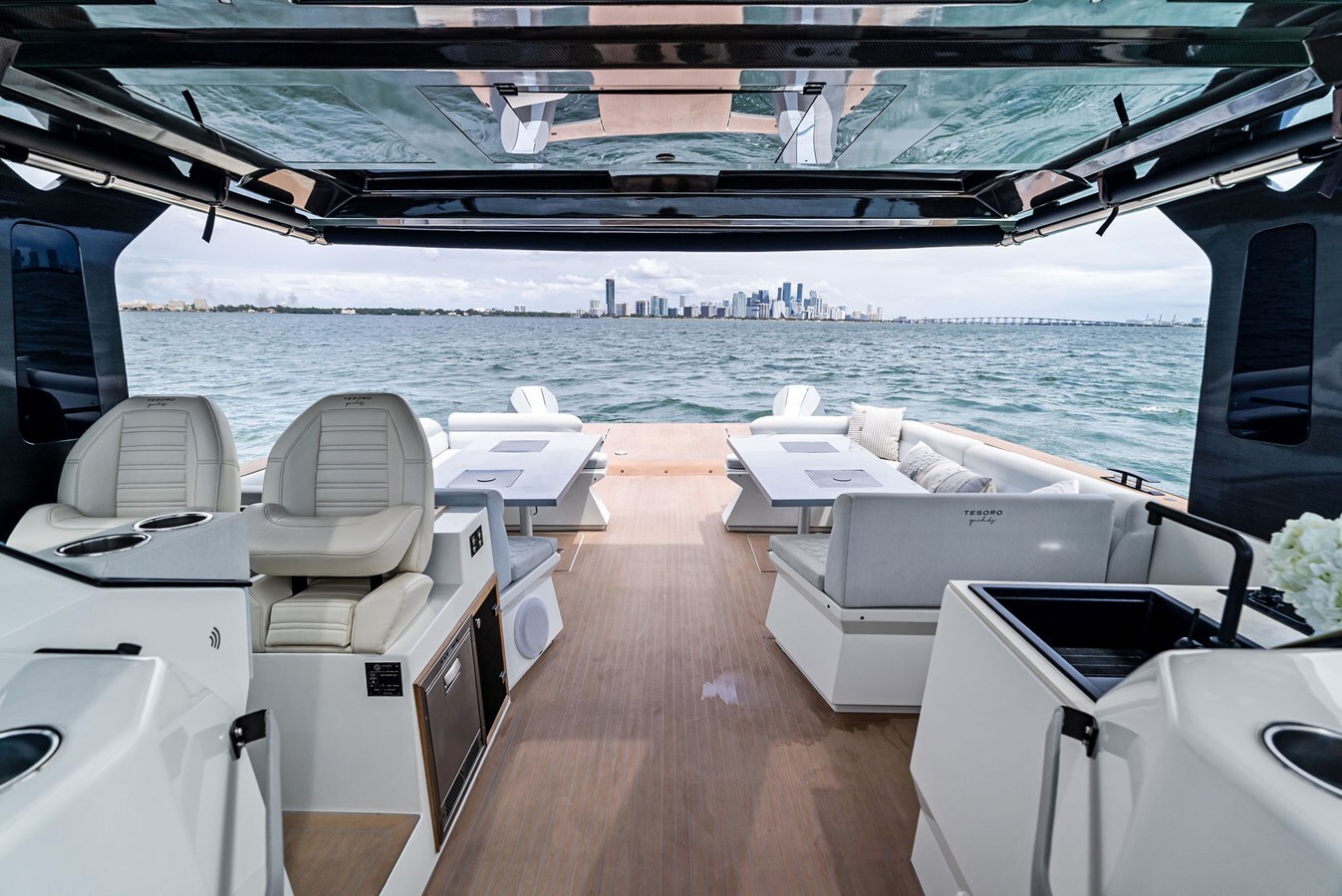 2024-tesoro-yachts-38-38dbca
