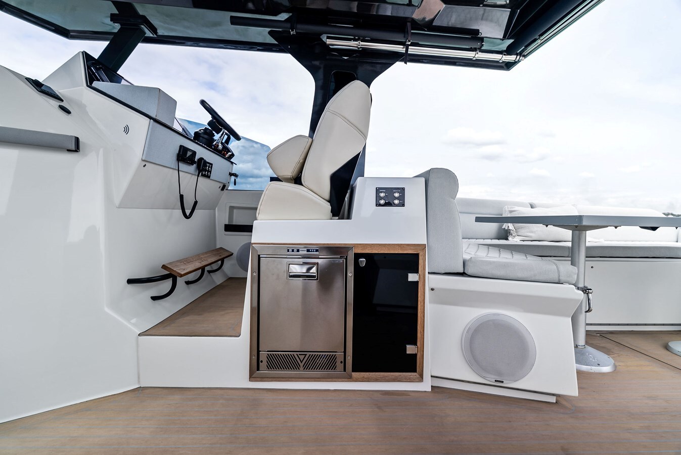 2024-tesoro-yachts-38-38dbca