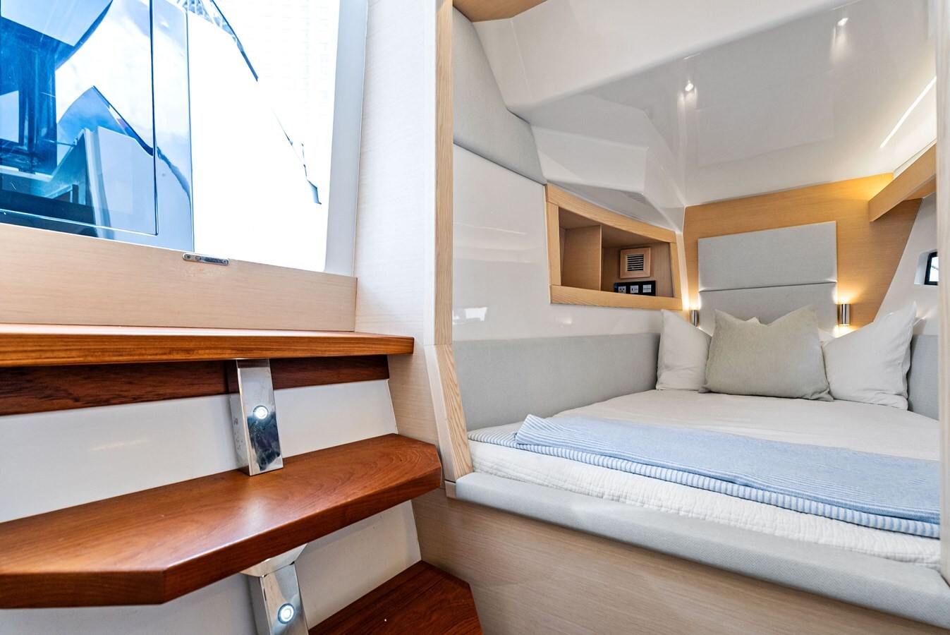 2024-tesoro-yachts-38-38dbca