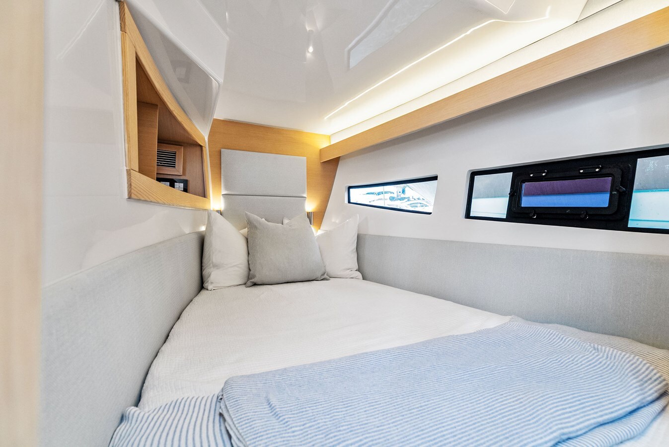 2024-tesoro-yachts-38-38dbca