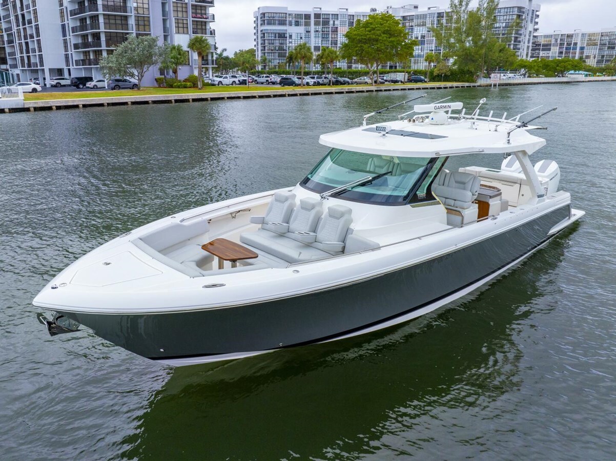 2024-tiara-yachts-43-6-b0ab3f