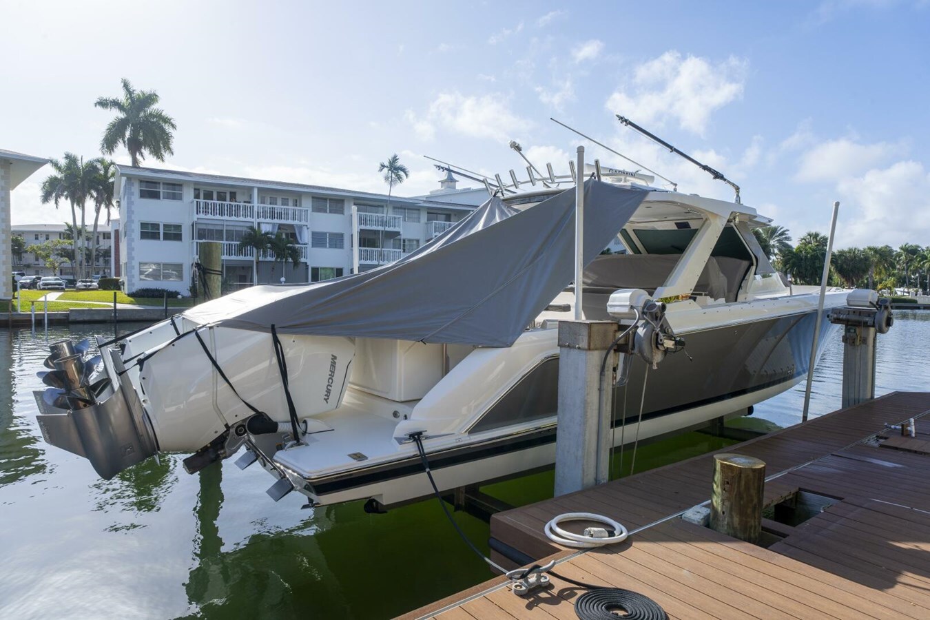 2024-tiara-yachts-43-6-b0ab3f