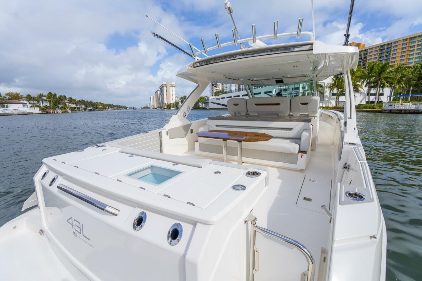 2024-tiara-yachts-43-6-b0ab3f