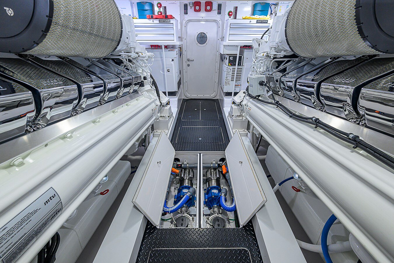 2024-viking-72-1-4b5a26