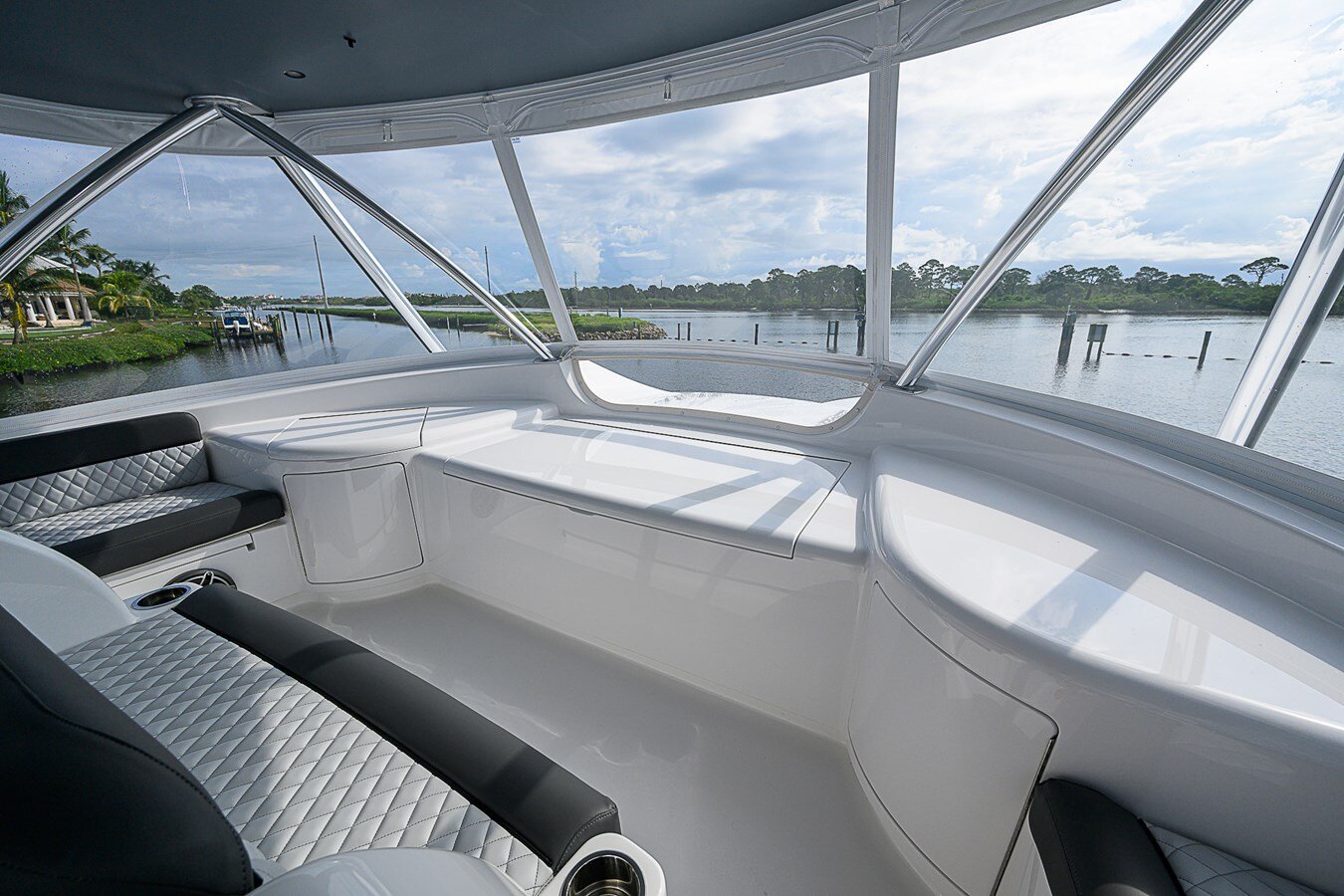 2024-viking-72-1-4b5a26