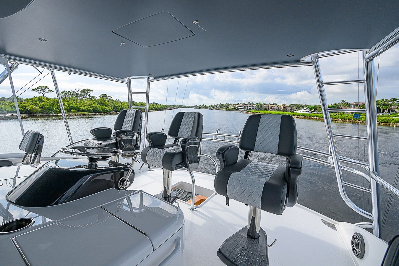 2024-viking-72-1-4b5a26